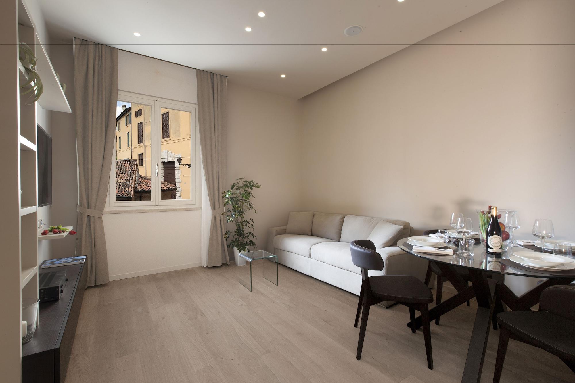 Oriana Homel Verona Exterior photo